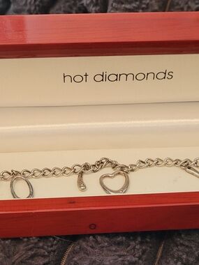 Y2K Era Hot Diamonds 925 sterling silver charm bracelet